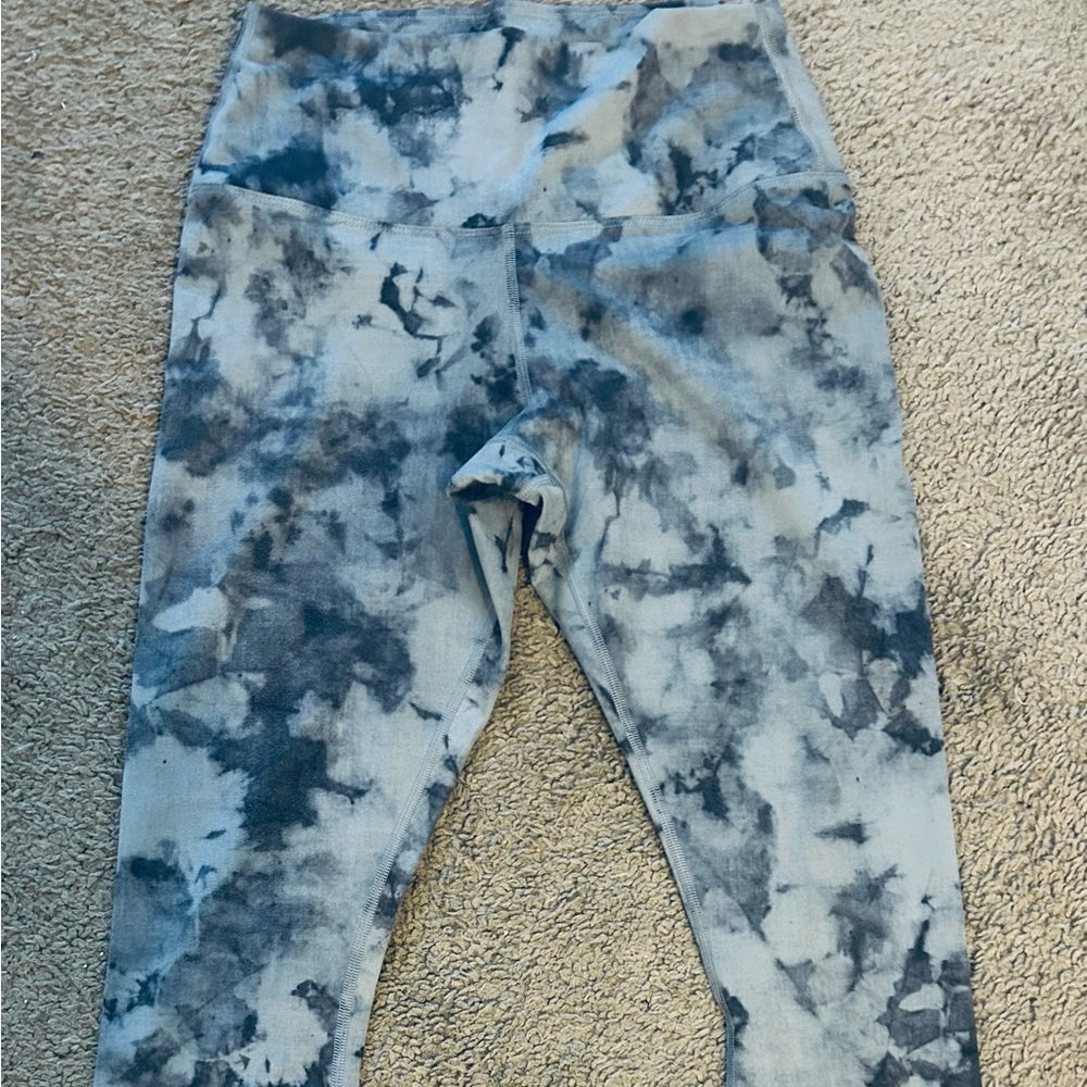 28inch NoBull leggings. Size small. Gray tie dye in color
